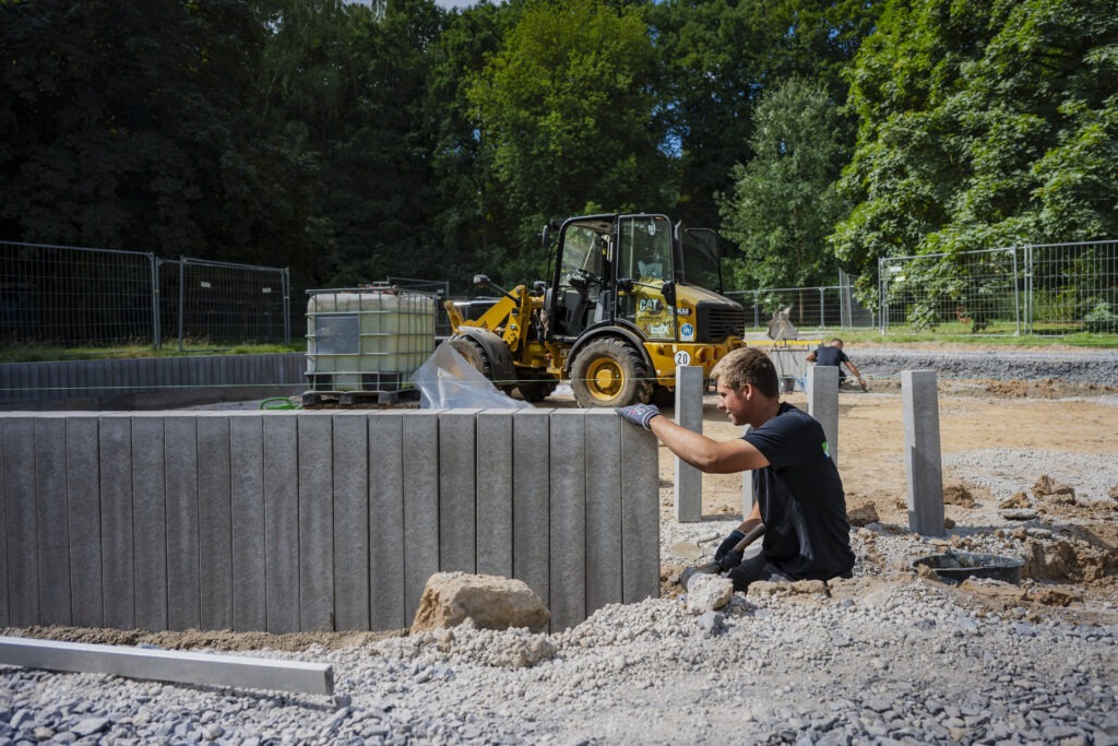 Bauarbeiten beim Freibad Enni Solimare in Moers.
