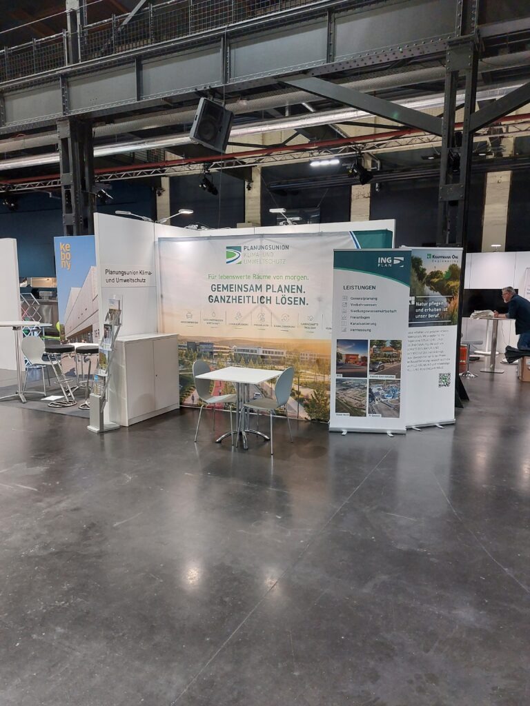 Messestand der Planungsunion Klima- und Umweltschutz auf der SCHULBAU in Köln.