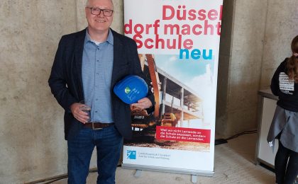 Andreas Deselaers beim Richtfest an der Rolandschule in Düsseldorf