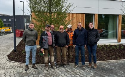 Abnahmefoto der Projektbeteiligten beim Projekt Technik Campus in Hilden